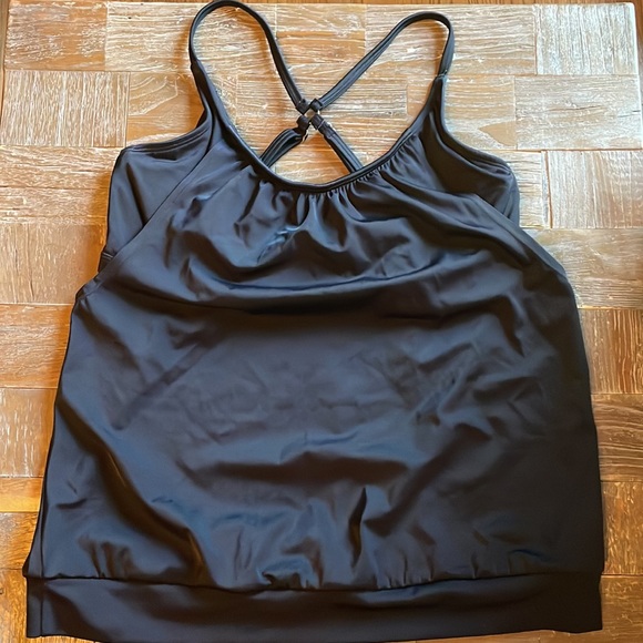 Athleta Blousy Tankini🖤 - Picture 5 of 12